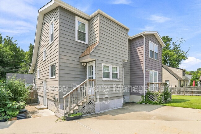 Building Photo - 111 Westmont Ave