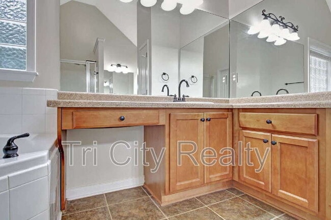 Building Photo - 69 Meadows Creek Ln