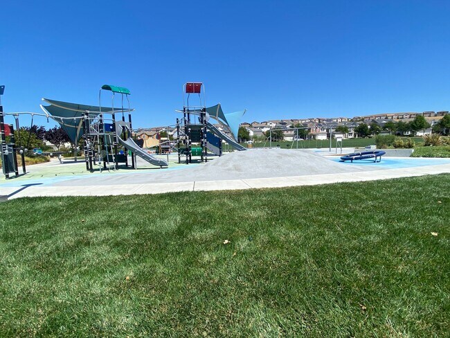 Building Photo - Dublin Ranch 4 Bed & Loft, 3 Bath, close t...