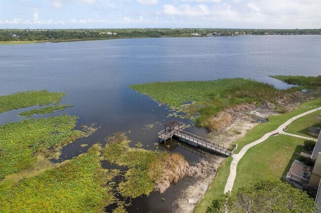 Building Photo - 12293 Sailwinds Dr