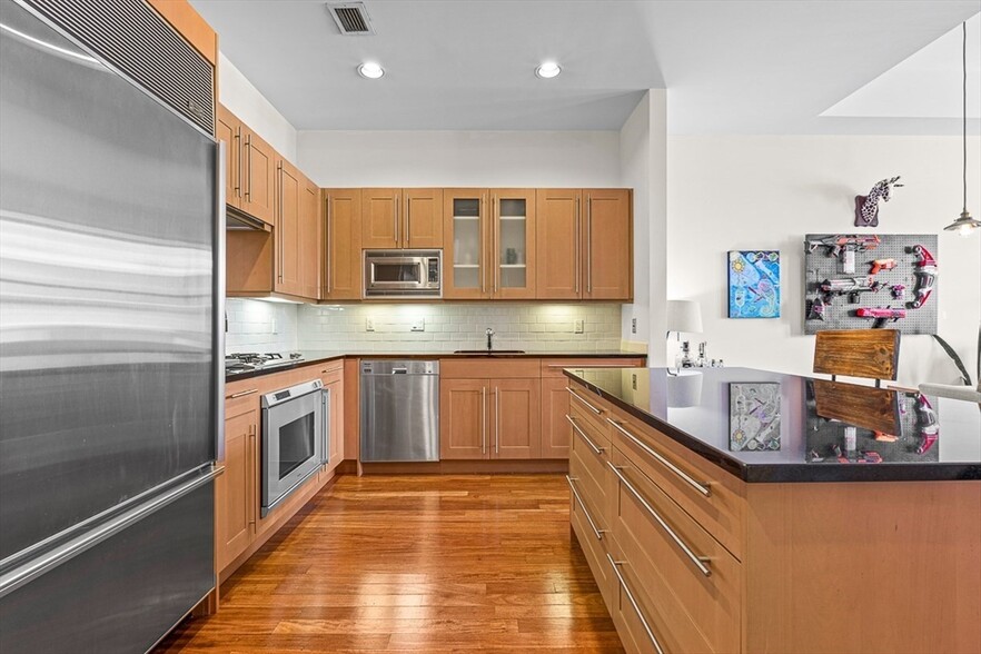 Building Photo - 505 Tremont St