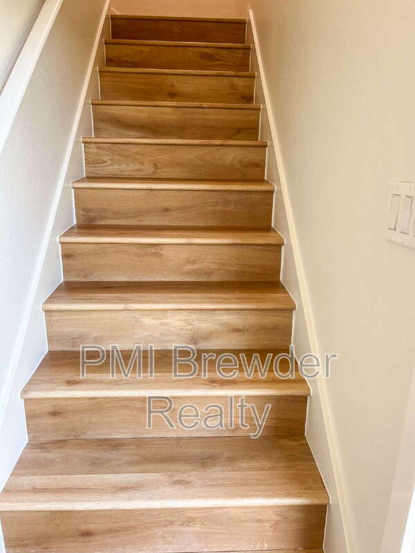 Building Photo - 9727 5th St NE