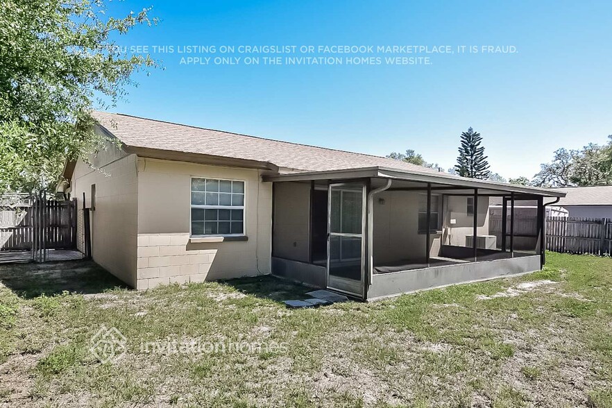 Building Photo - 419 Forest Oak Dr