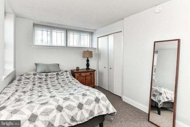 Building Photo - 2630 Adams Mill Rd NW