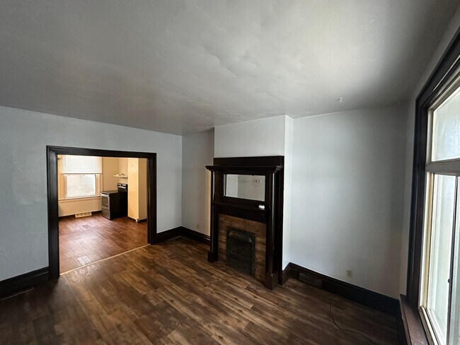 Building Photo - 526 Westinghouse Ave