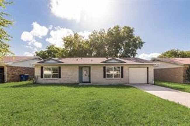 Primary Photo - Greenville home