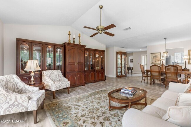 Building Photo - 4 Jasmine Run