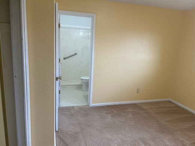 Building Photo - Calhan 3 bed, 2 bath house on 5.56 acres