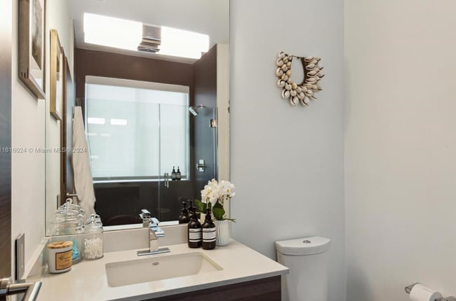 Building Photo - 101 N Shore Dr