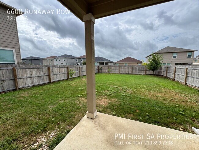Building Photo - 6608 Runaway Row