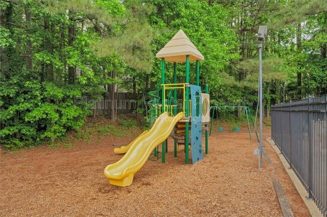 Building Photo - 467 Lees Trace SW