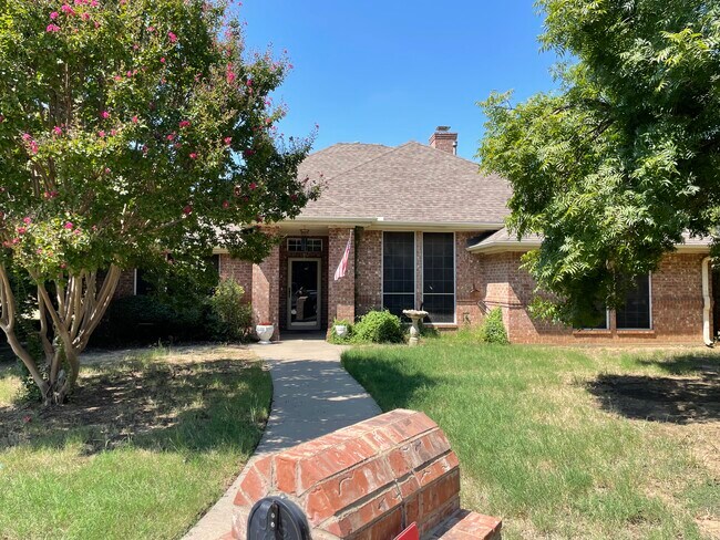 Primary Photo - 3014 S Manor Ct