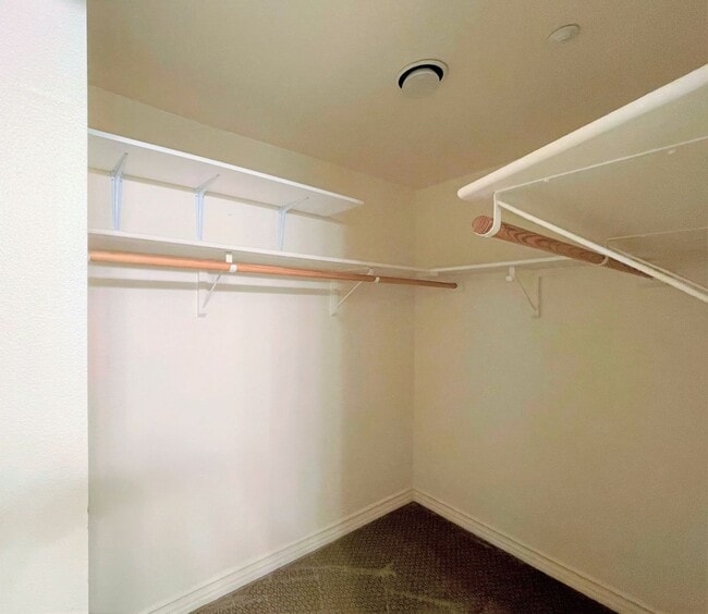 Building Photo - BEACH FRONT CONDO - Panoramic Ocean Views!