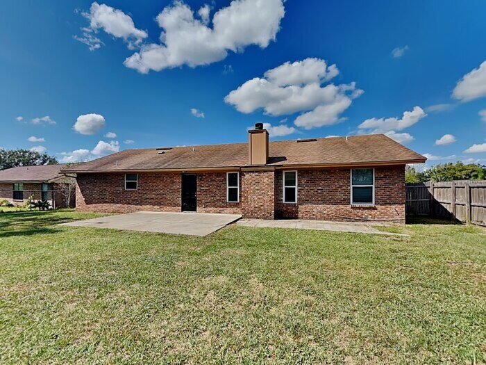 Building Photo - 6319 Ian Chad Dr E