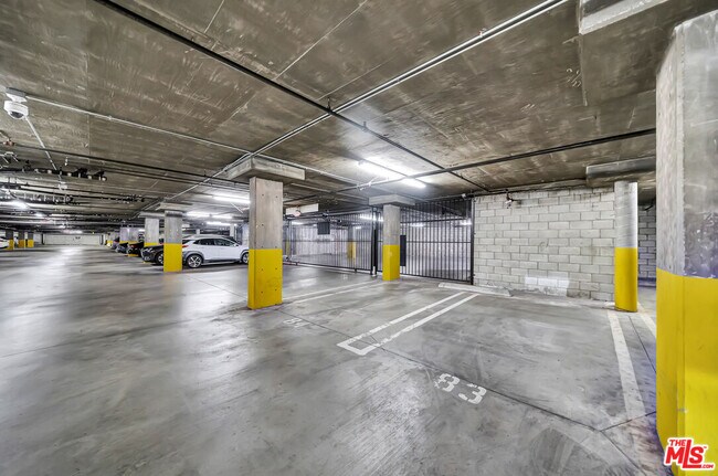 Building Photo - 4477 Woodman Ave