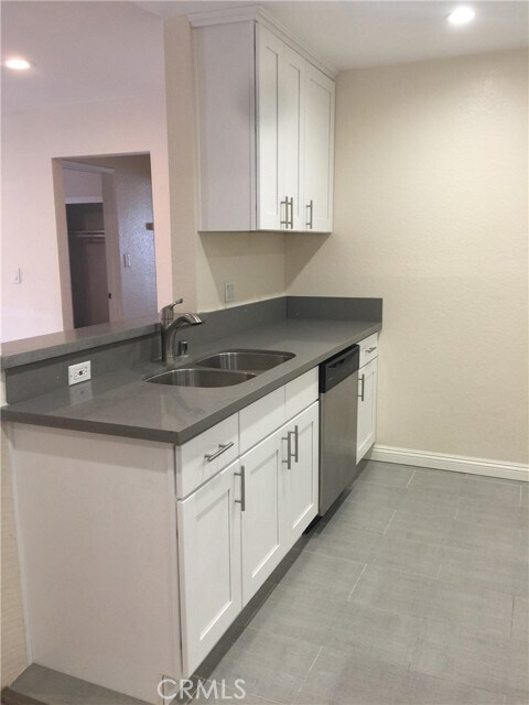 Building Photo - 1345 Cabrillo Park Dr