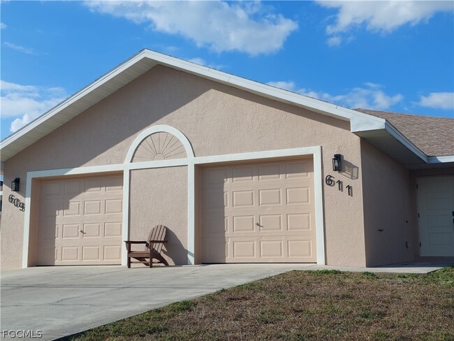 Building Photo - 611 SE 5th St