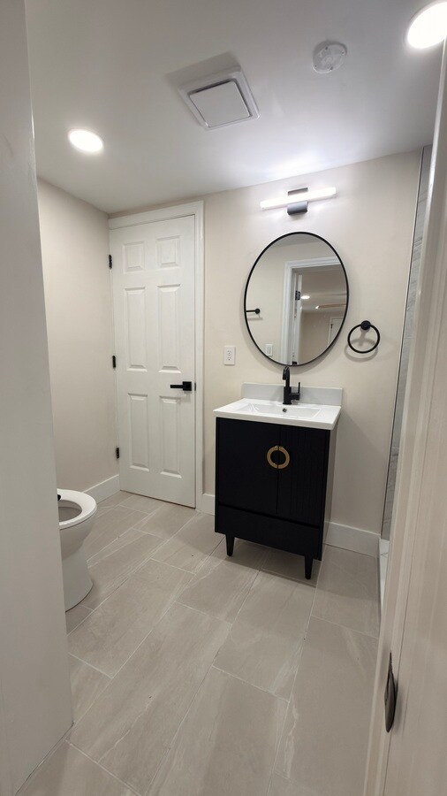 Building Photo - 5813 Tampico Rd