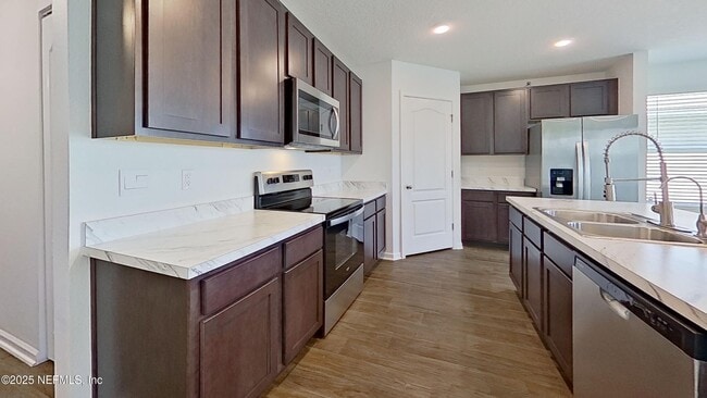 Building Photo - 5471 Hollow Birch Dr