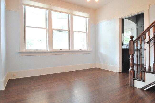 Building Photo - 271 Preston Ave