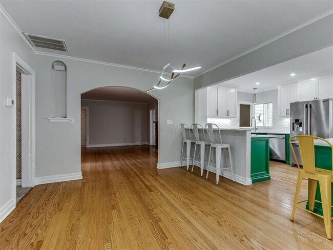 Building Photo - 2933 Cummings Dr