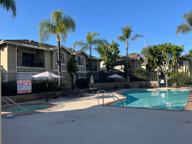 Building Photo - 3545 Grove St