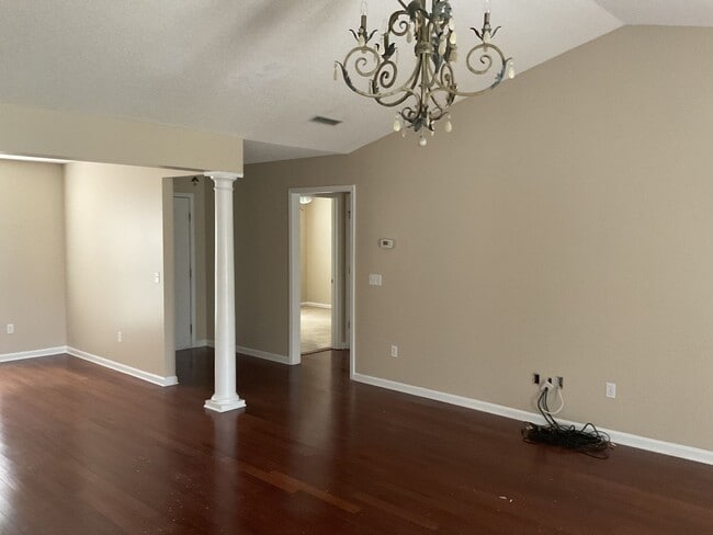 Building Photo - Windsor Garden Subdivision -