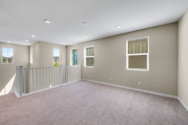 Building Photo - Modern 4BR Sacramento Home with Exclusive Clubhouse!