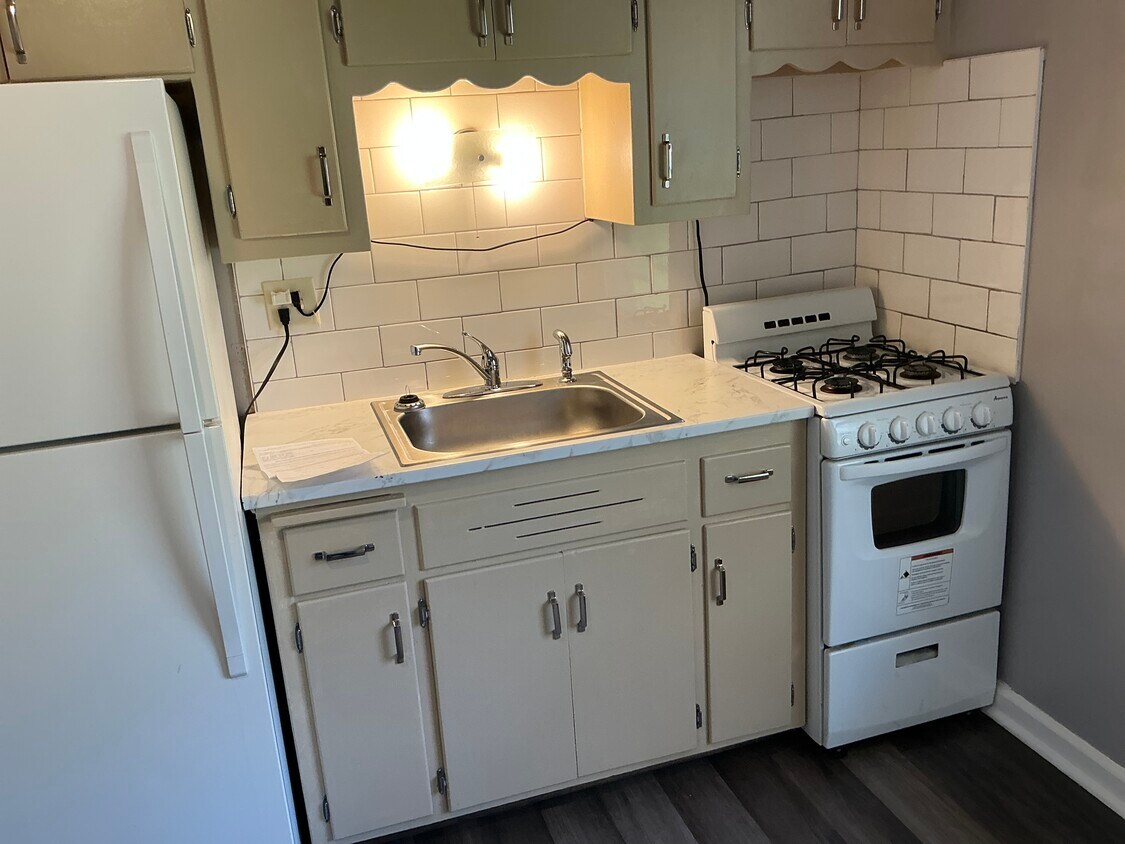 Primary Photo - 3828 W Marion St