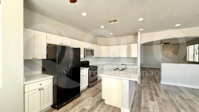 Building Photo - 44057 W Palo Cedro Rd