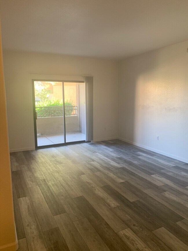 Building Photo - Available Now! Renters Warehouse proudly p...