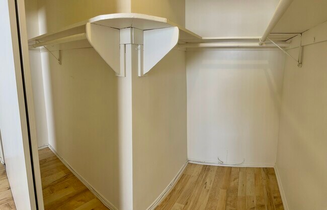 Building Photo - 4325 Dixie Canyon Ave