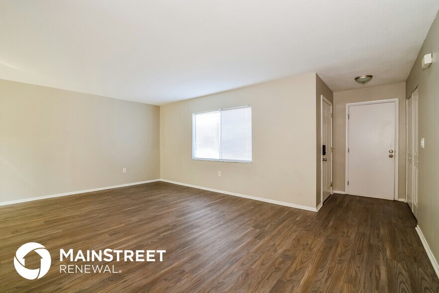 Building Photo - 2000 Burning Tree Dr