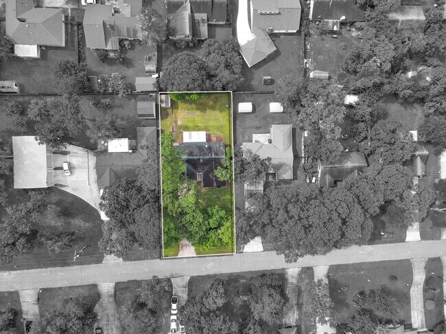 Building Photo - 162 Greenleaf Ln