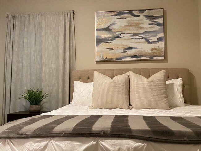 Building Photo - 3144 Southmore Blvd