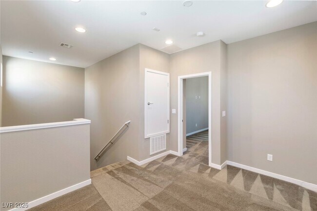 Building Photo - 11257 Rainbow Peak Ave