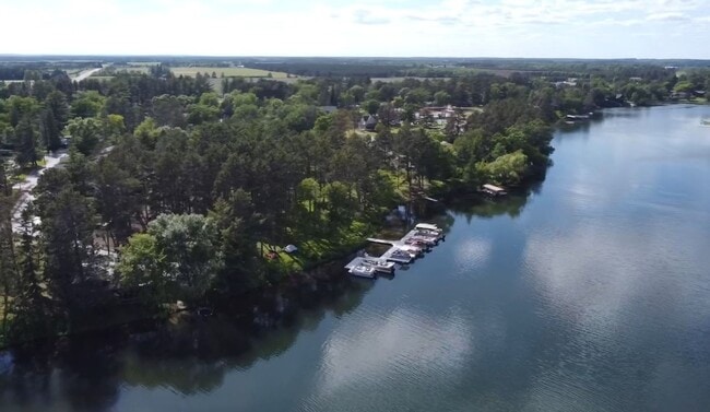 Building Photo - Gorgeous New Construction on the Fish Hook River