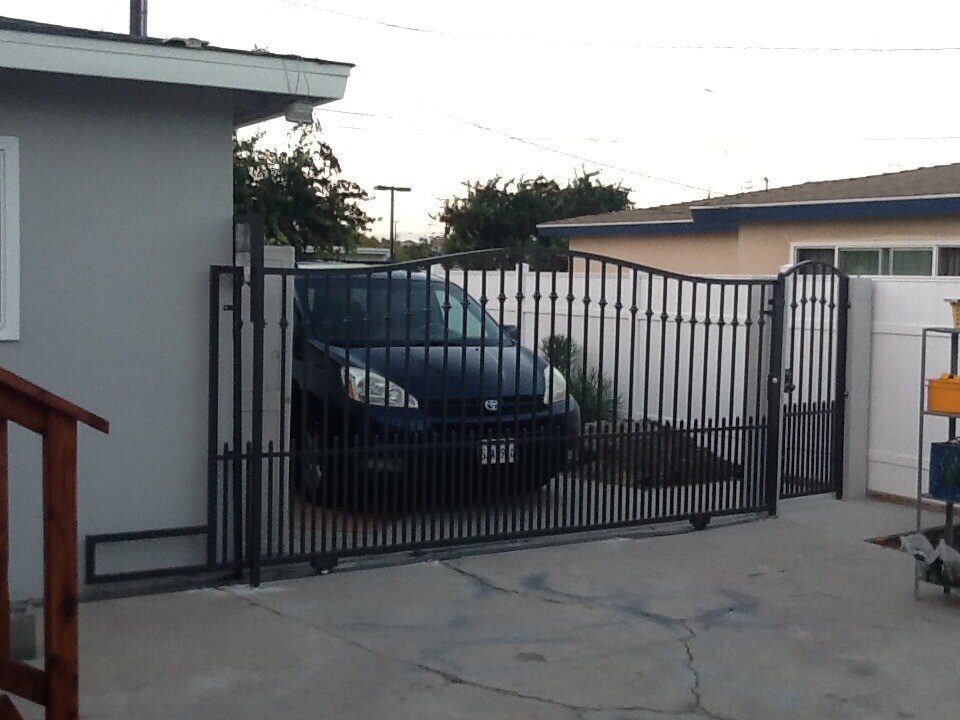 Beautiful Remote Gate - 4118 W 149th St