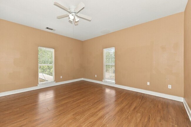 Building Photo - 623 W Owings St