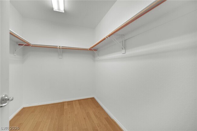 Building Photo - 9965 Lorian St