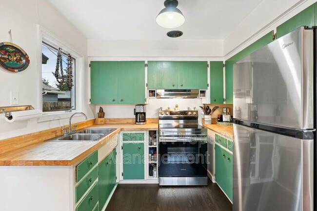 Building Photo - 3517 SE 67th Ave