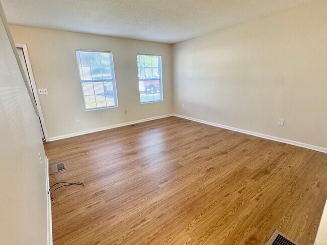 Building Photo - 229 Branford Rd