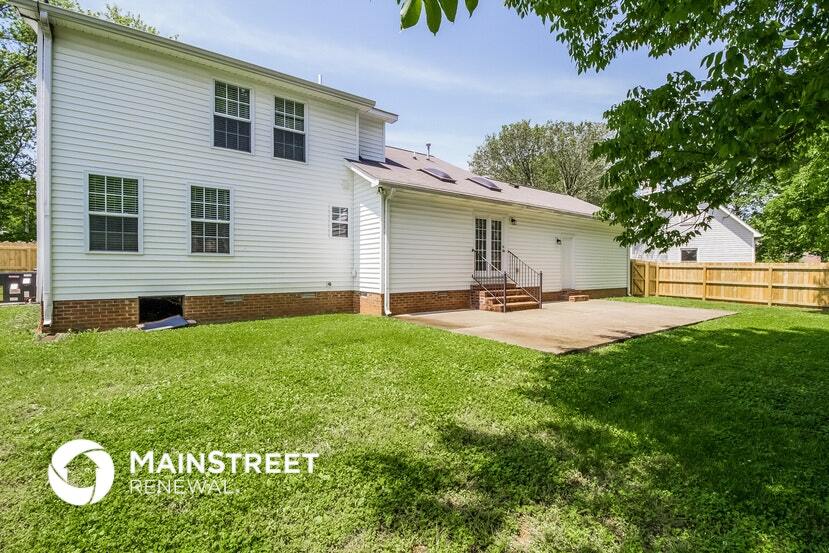 Building Photo - 1311 Amberwood Cir