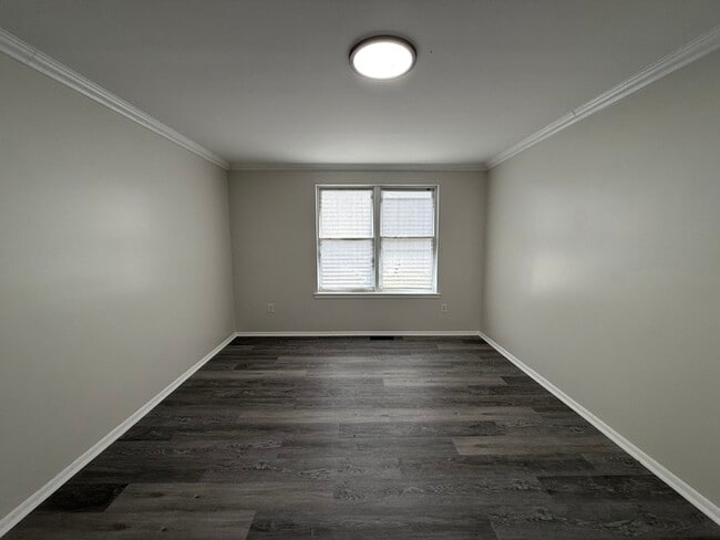 Building Photo - 2041 Harbour Dr