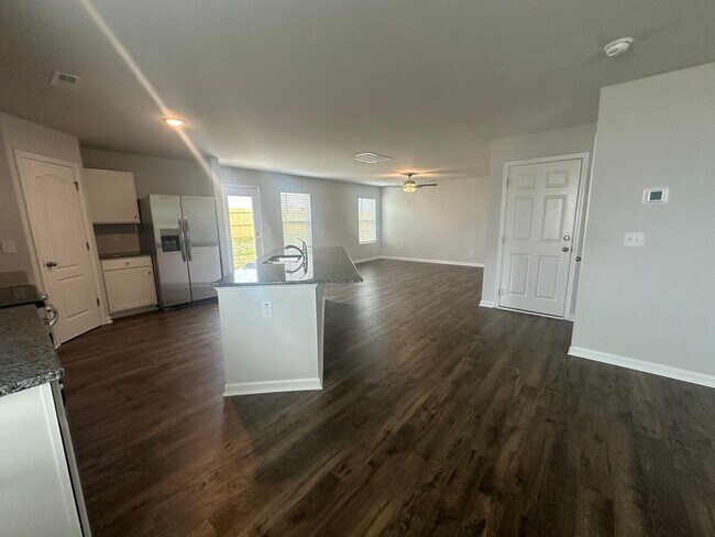 Building Photo - 191 Hornet Dr