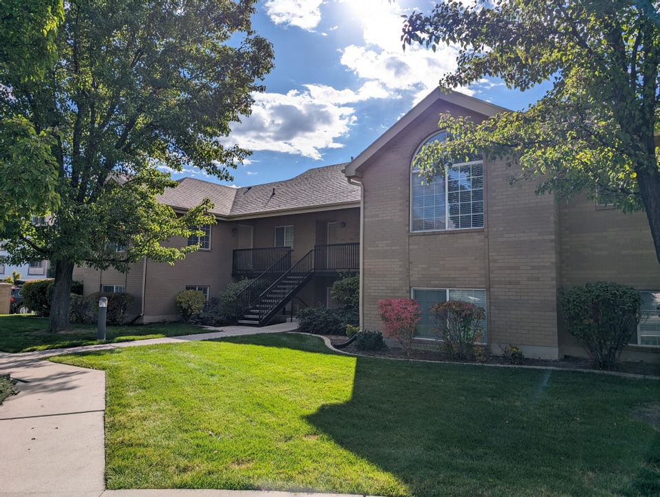 Building Photo - 370 E 1420 S