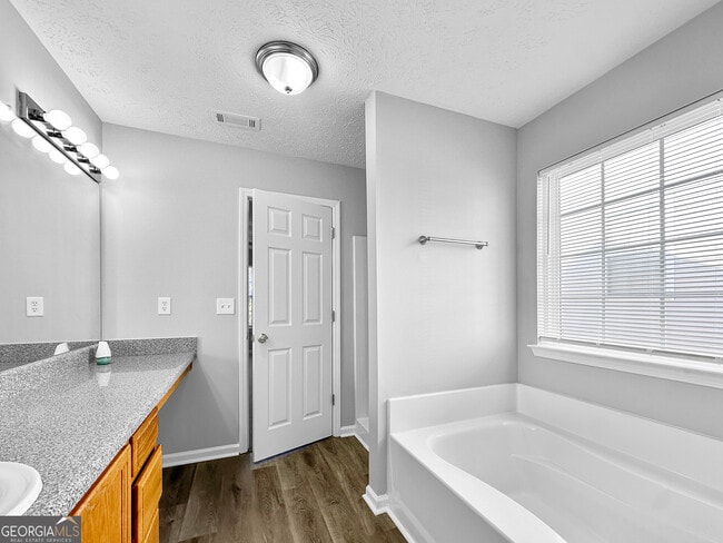 Building Photo - 4045 Springvale Way