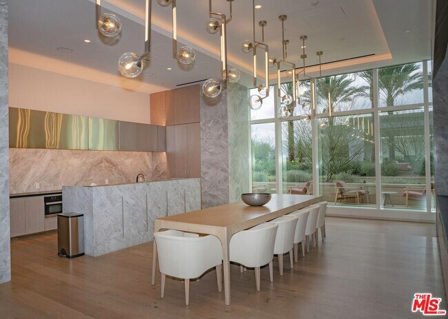 Building Photo - 877 Francisco St