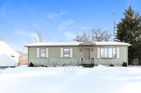 Building Photo - 486 Mercer St