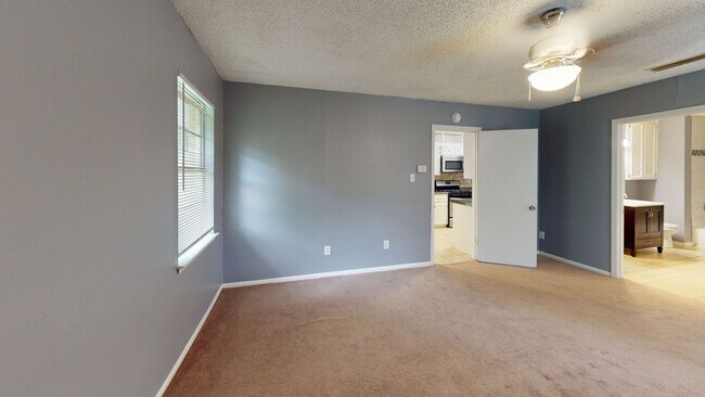 Building Photo - Jasper Heights - 3 bedroom beauty!